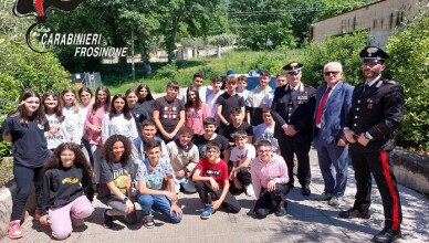 I CARABINIERI INCONTRANO GLI ALUNNI DELL’ISTITUTO COMPRENSIVO I^ DI VEROLI